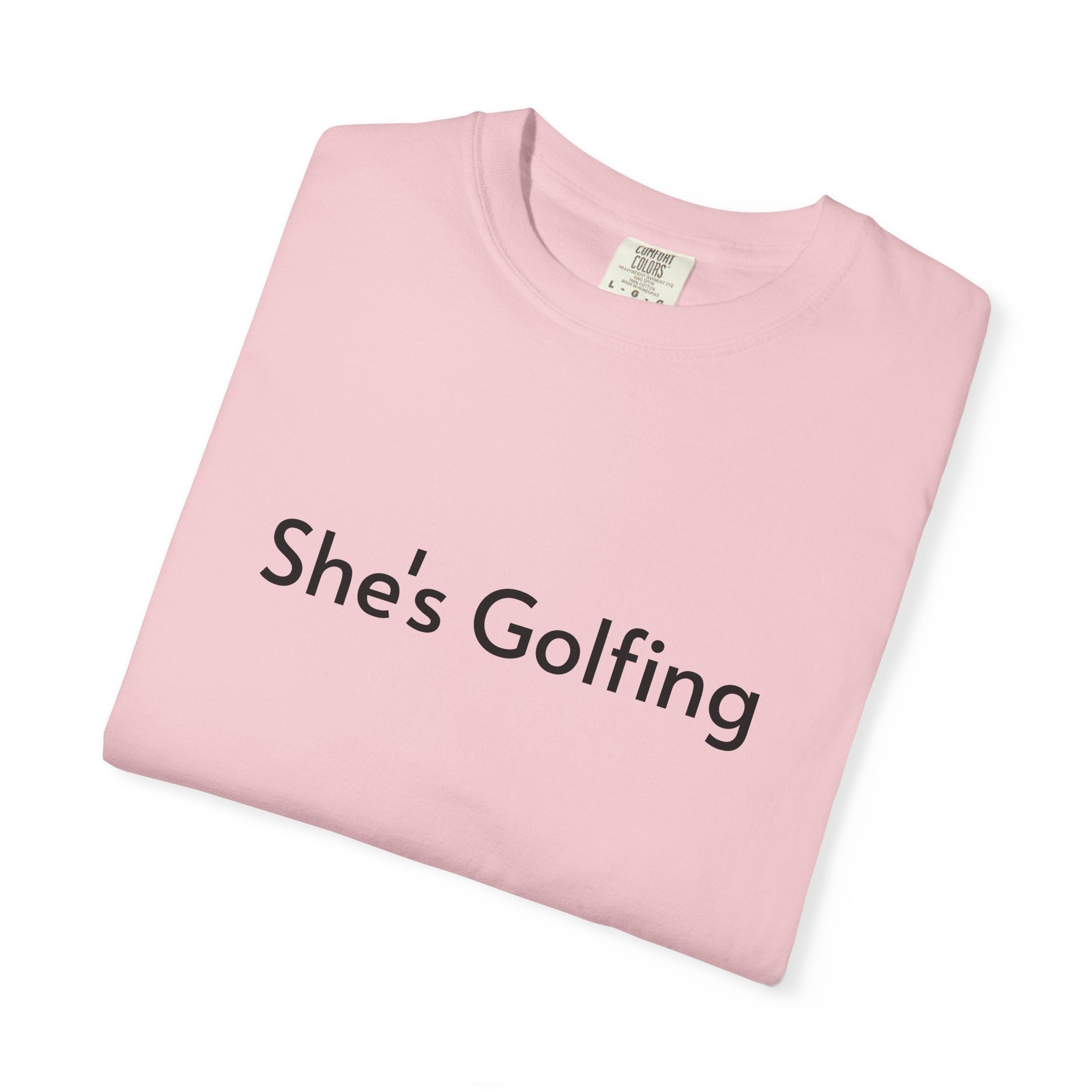 She's Golfing - T-shirt
