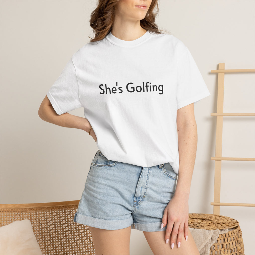 She's Golfing - T-shirt
