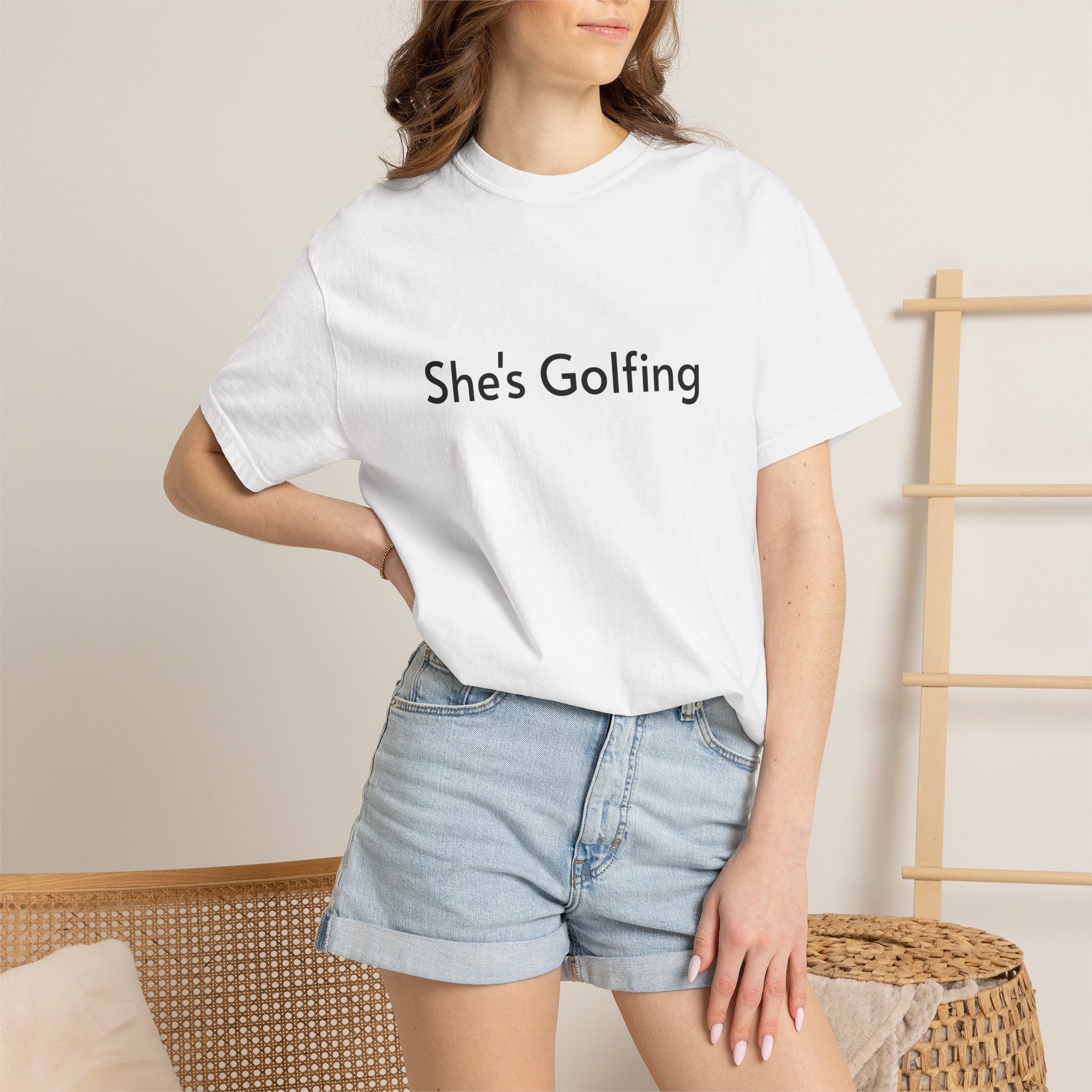 She's Golfing - T-shirt