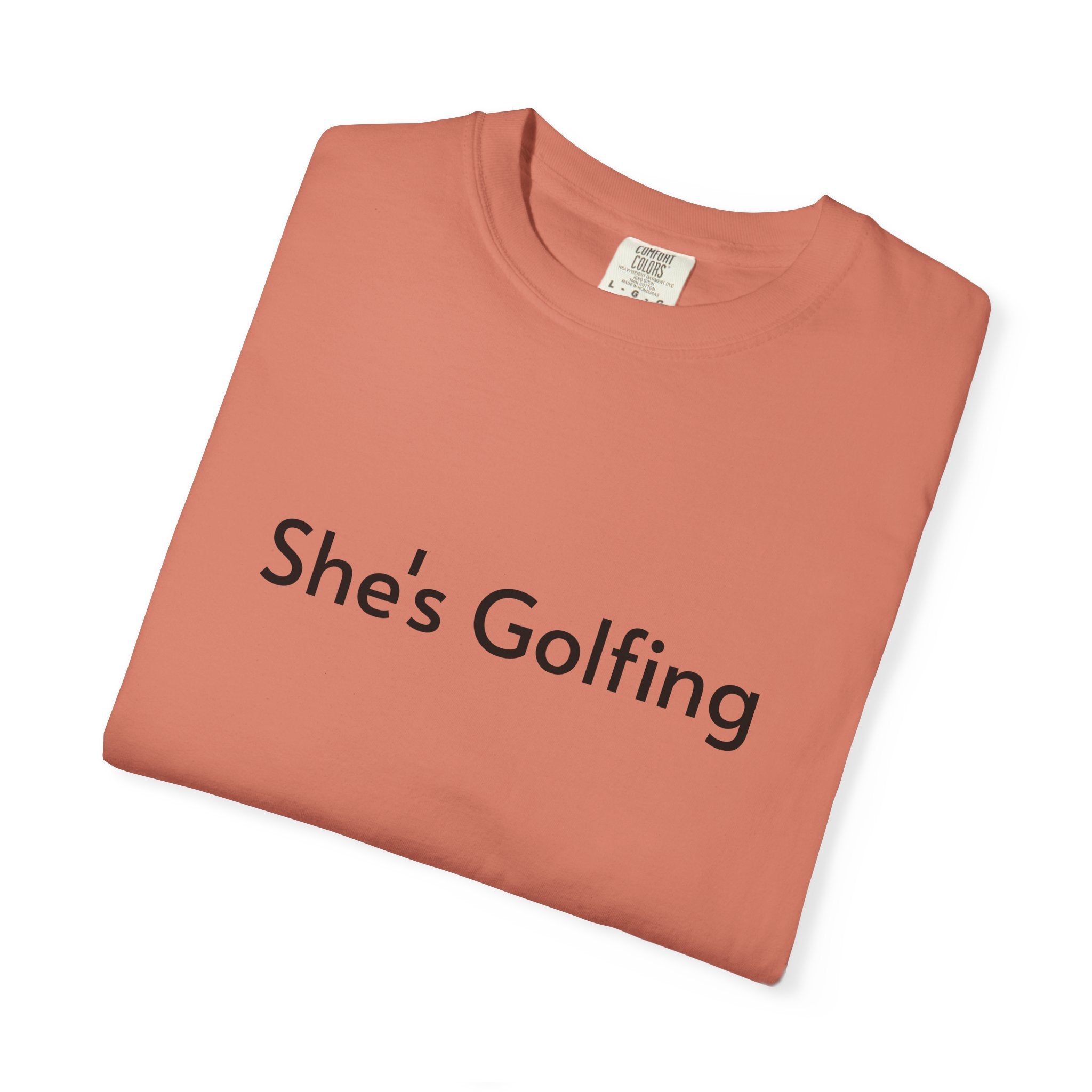 She's Golfing - T-shirt